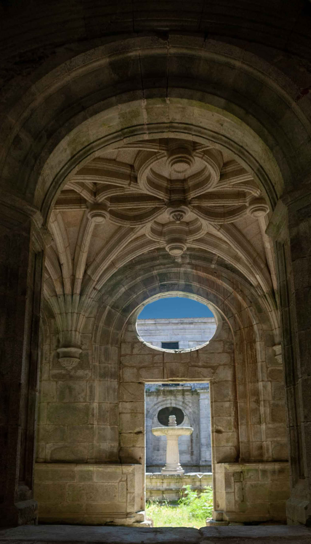 El monasterio cisterciense, santa María de Monfero