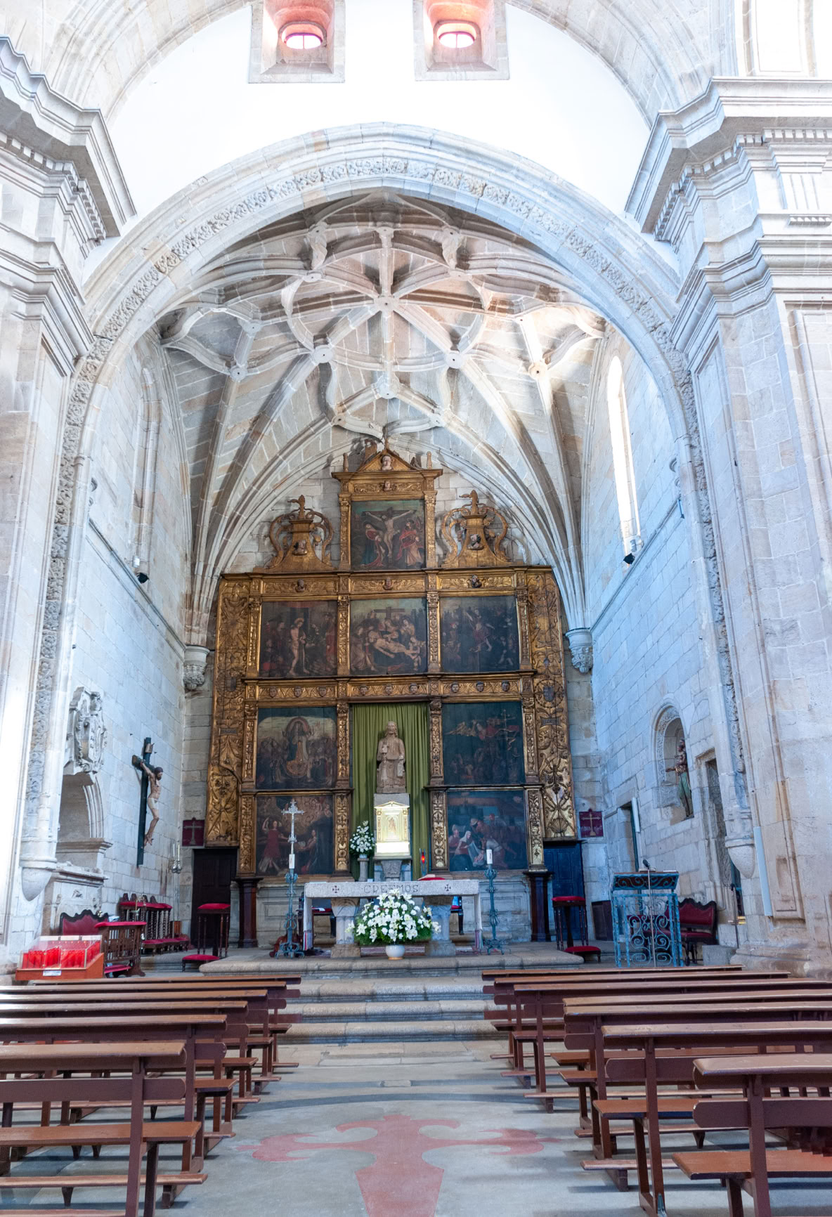 panorama iglesia Santiago de Pontedeume